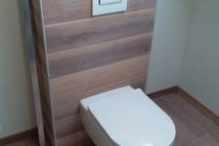 wc-suspendu-imitation-parquet